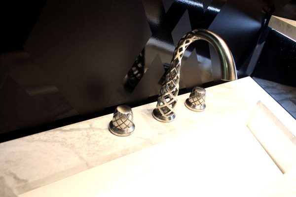 New Aesthetic Standard Designs for Bathroom Faucets Trend