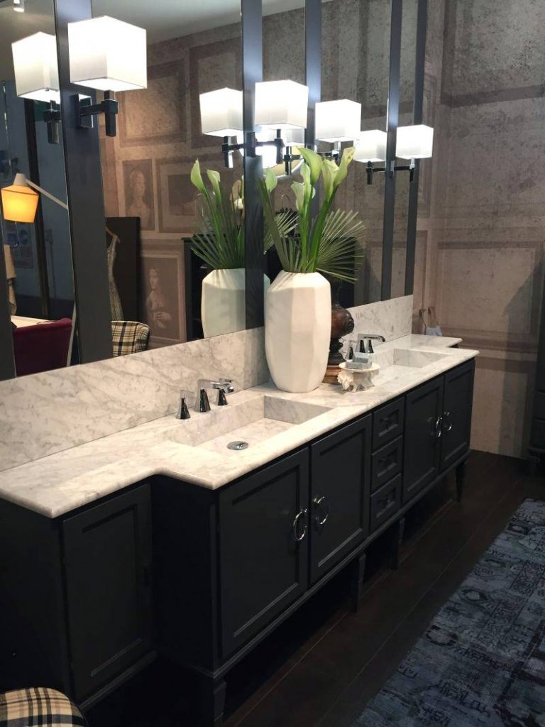traditional-bathroom-design-vanity-with-marble-on-top-and-dark-vanity
