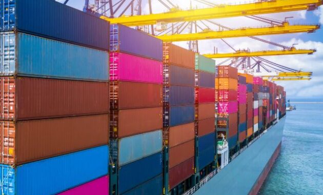 20-ft-shipping-container-images-dataset-free